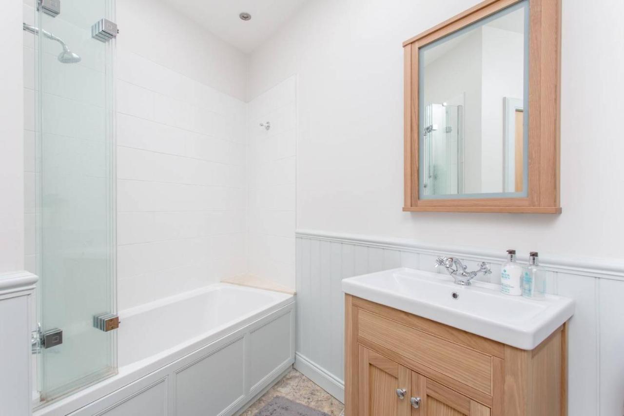 Joivy Stylish Apt In Trendy New Town Location EDI Eksteriør bilde